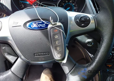 2016 Ford Escape Titanium from USA, damaged, VIN 1FMCU9J95GUC31798